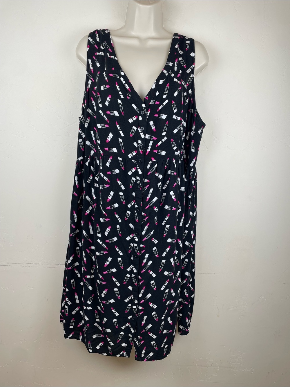 Torrid Black Lipstick-Print V-Neck Mini Dress